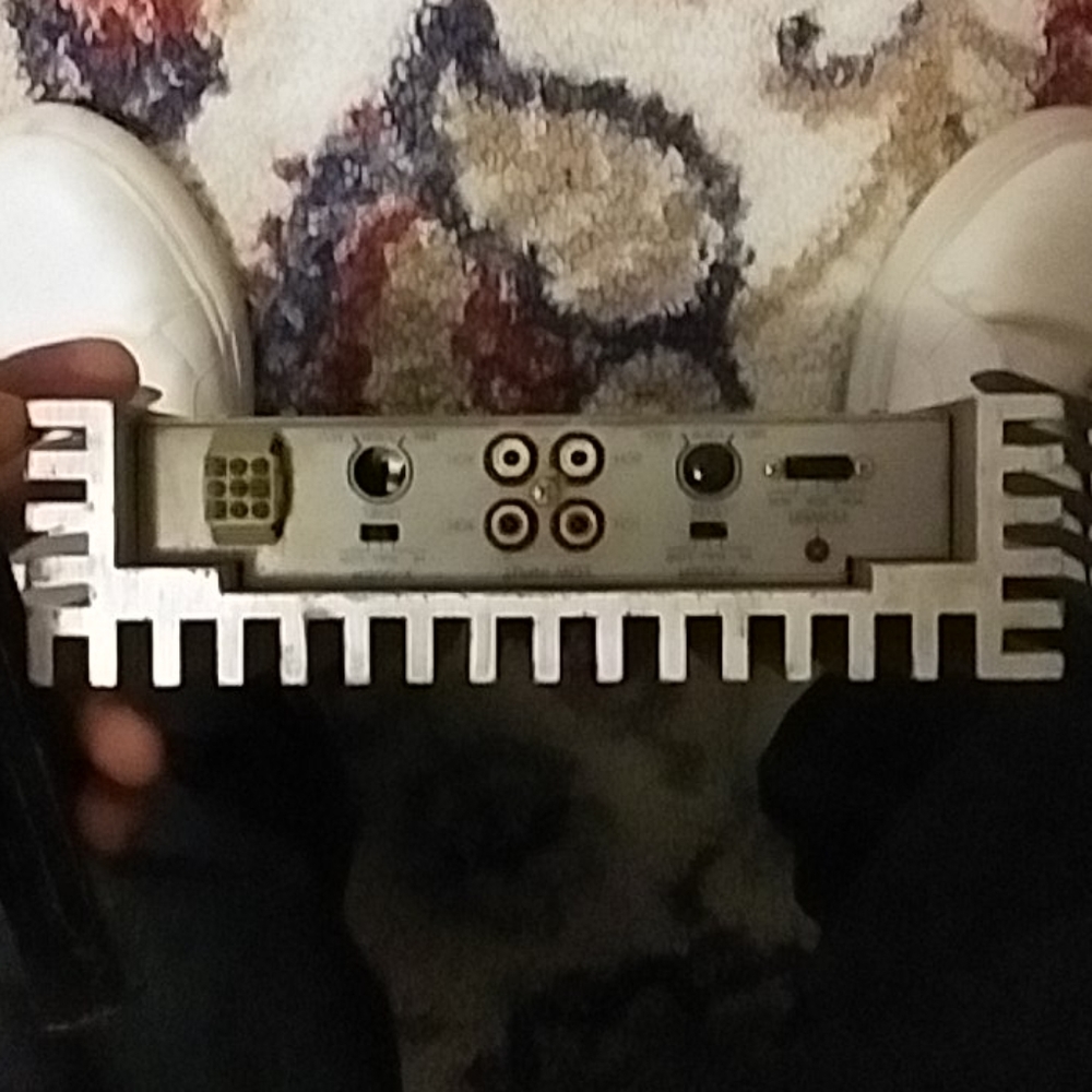 Subwoofer amp - Picture 3 of 3